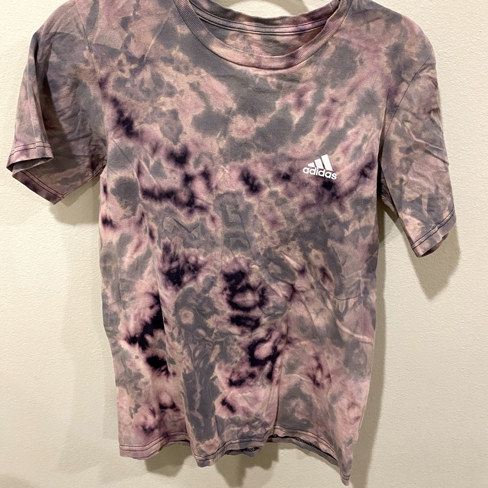 Adidas vintage tee